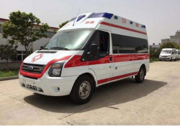 泸西县救护车租赁