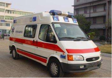 泸西县救护车租赁